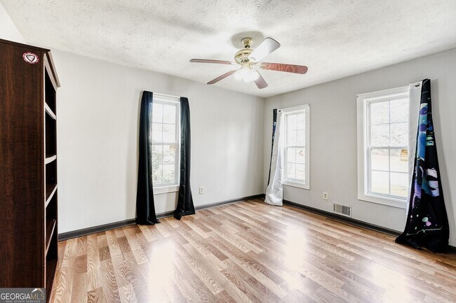 Building Photo - 3160 Kipling Dr