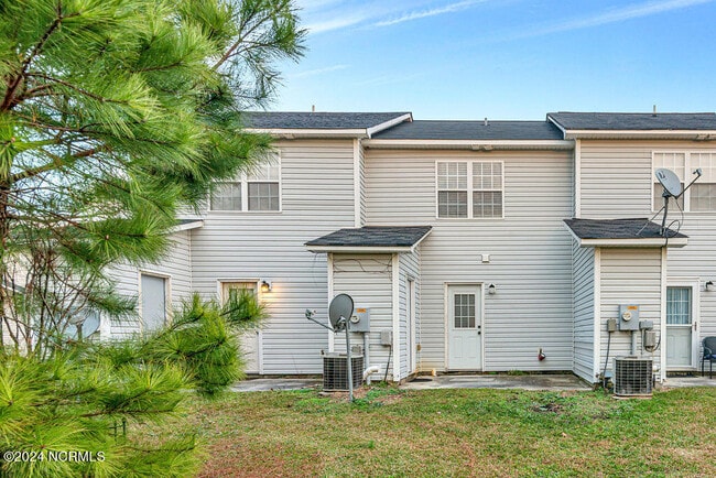 Building Photo - 909 Timberlake Trail