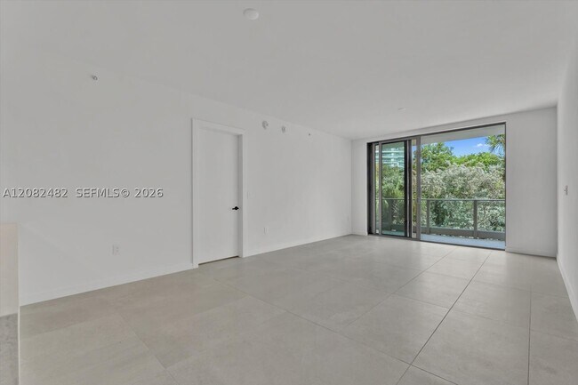 Building Photo - 2200 Brickell Ave