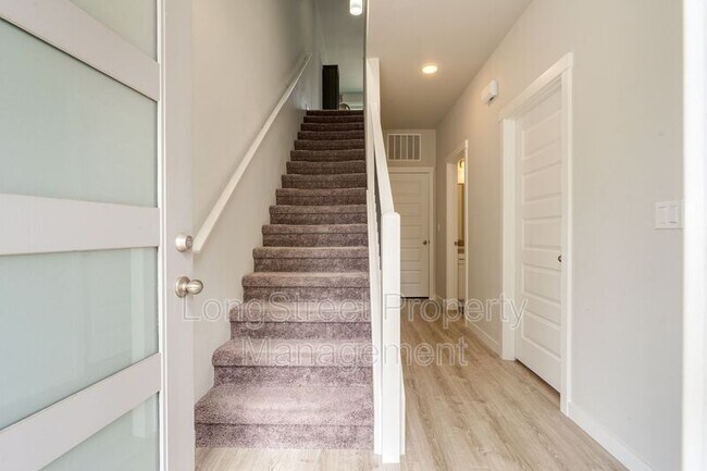 Building Photo - 17854 SW Rudolph Ln