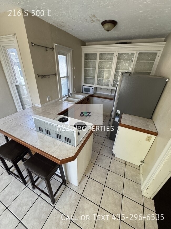 Building Photo - 216 S 500 E