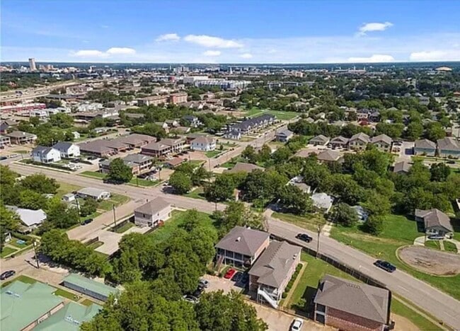 Building Photo - 1925 S 17th St