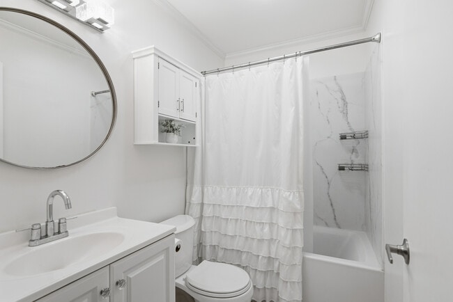 Building Photo - 382 Knapps Hwy