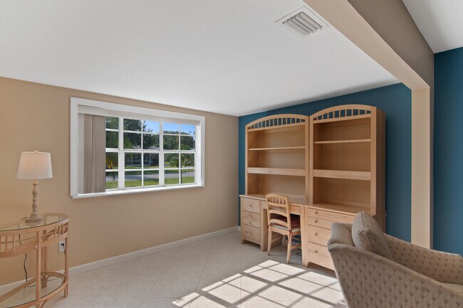 Building Photo - 1441 5th Ct