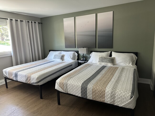 Building Photo - 2909 Flossmoor Rd