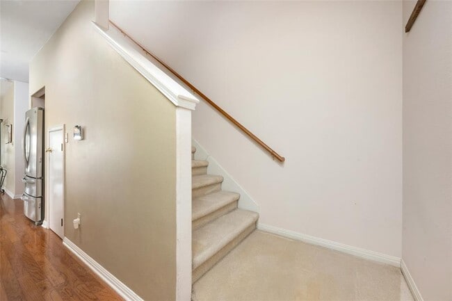 Building Photo - 391 Liberty Dr