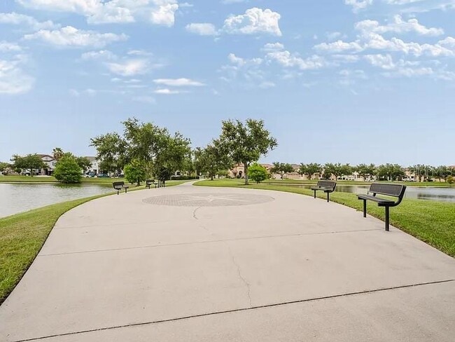 Building Photo - 9072 Overlook Pass Dr