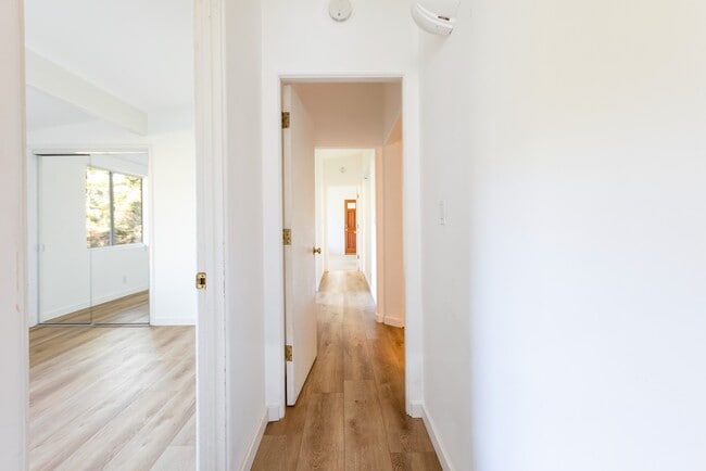 Building Photo - 2924 Arriba Way