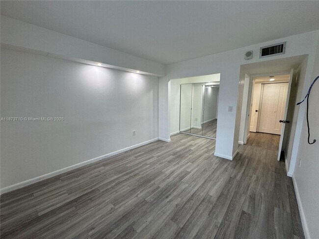 Building Photo - 1300 SW 122nd Ave
