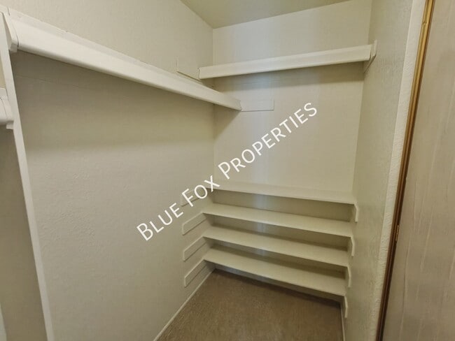 Building Photo - 983 W Palma De Pina