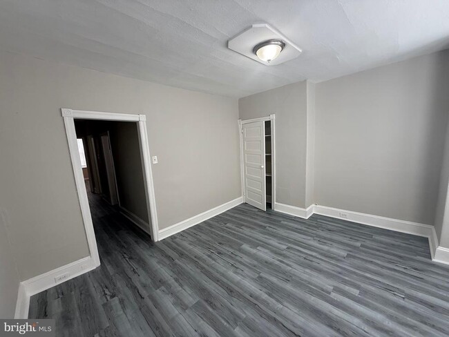 Building Photo - 5734 Vandike St