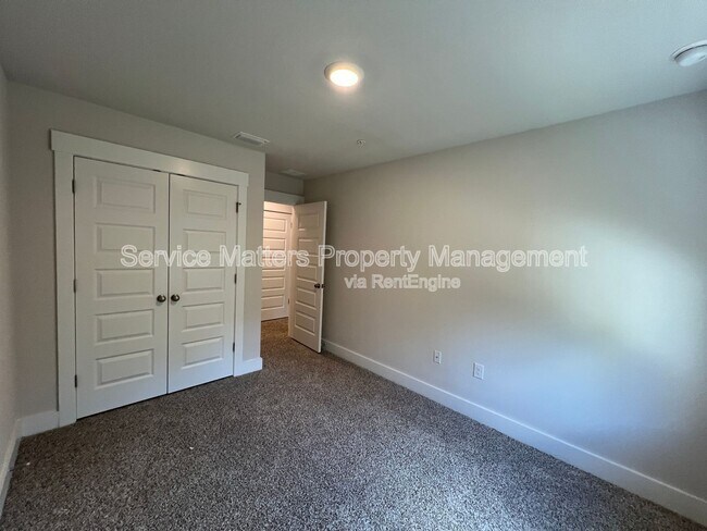 Building Photo - 9427 Nature Creek Blvd
