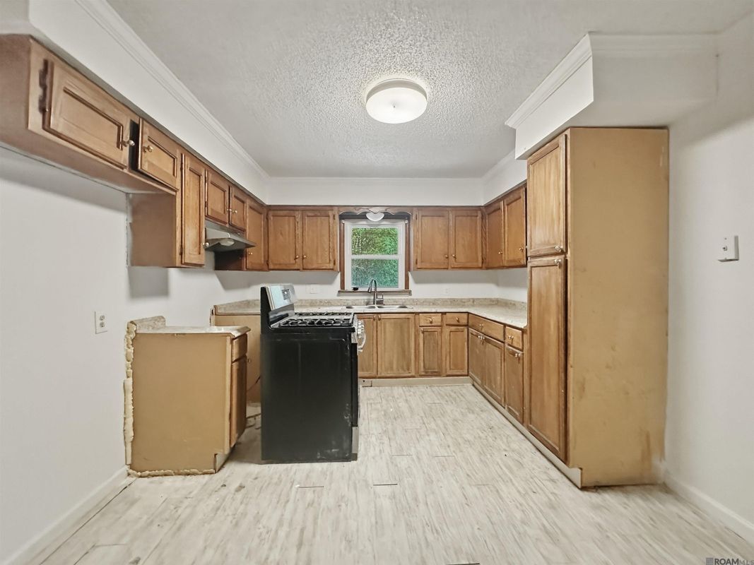 Building Photo - 5156 Linden St
