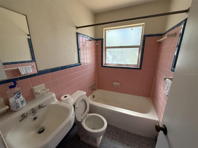 Building Photo - 1423 NW 6th Ave