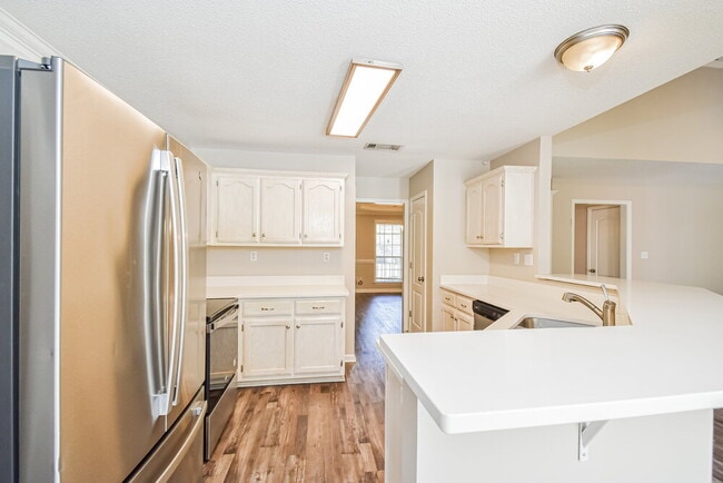 Building Photo - 3721 College Bluff