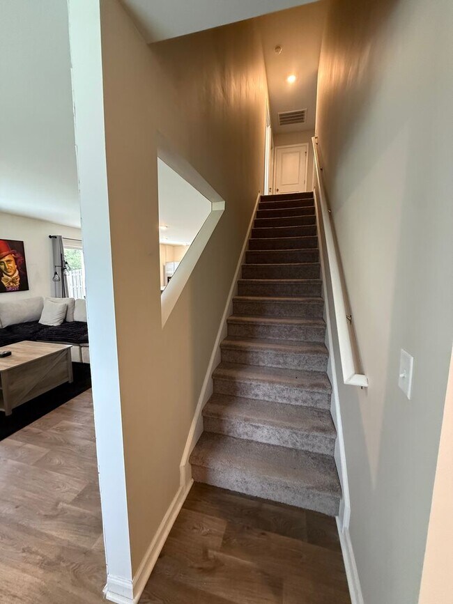 Building Photo - Fully Furnished - Move in Ready - Less than 12 month lease in SNEADS FERRY