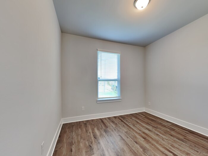 Building Photo - 1420 Marvin Gardens
