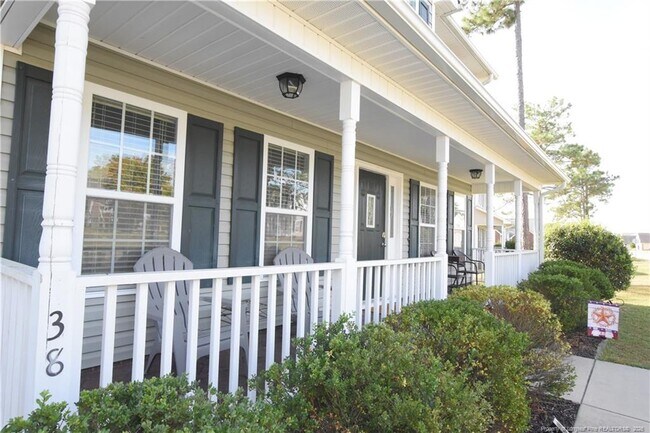 Building Photo - 38 Havistock Ct