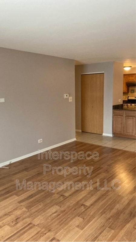 Building Photo - 9937 S Cicero Ave