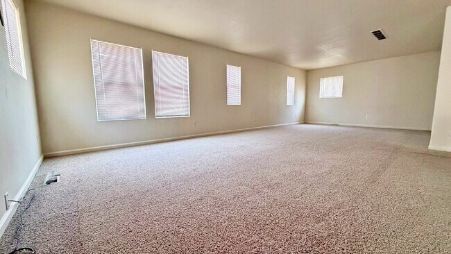 Building Photo - Fantastic 4 Bed 2.5 Bath + Office 2 Car Attached Garage in Murphy Creek Community Pool + Tennis C...