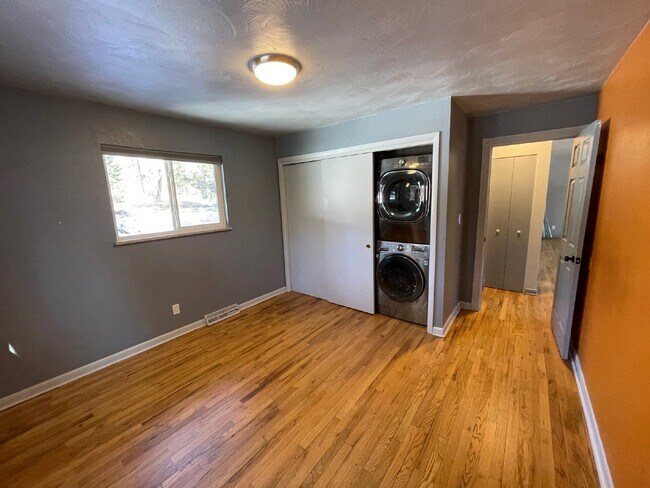 Building Photo - Charming Home in Conifer!