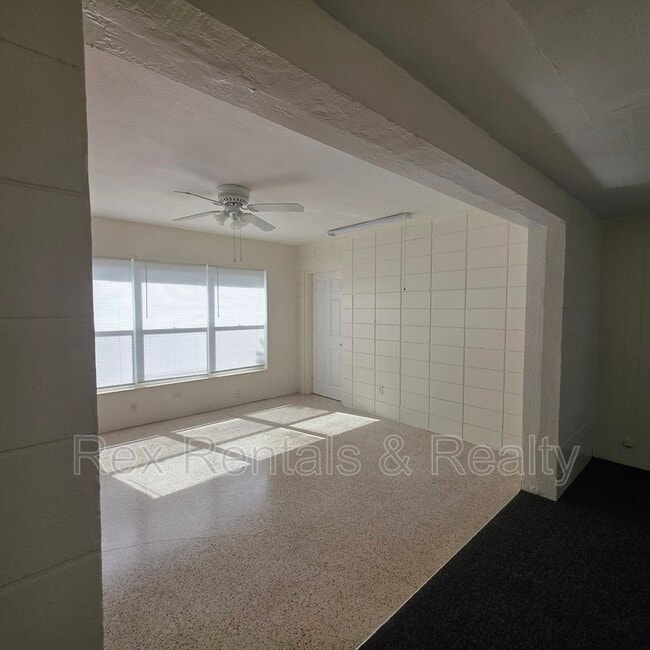 Building Photo - 4127 2nd Ave S