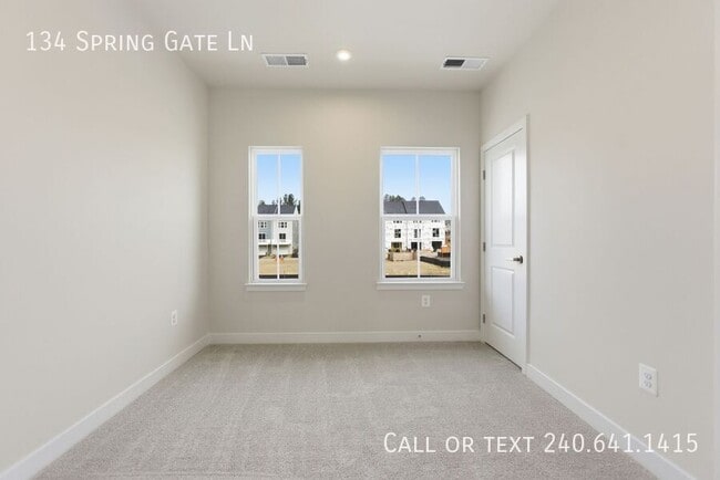 Building Photo - 134 Spring Gate Ln