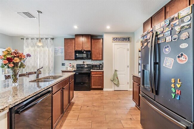Building Photo - 2073 BRANDING IRON Way
