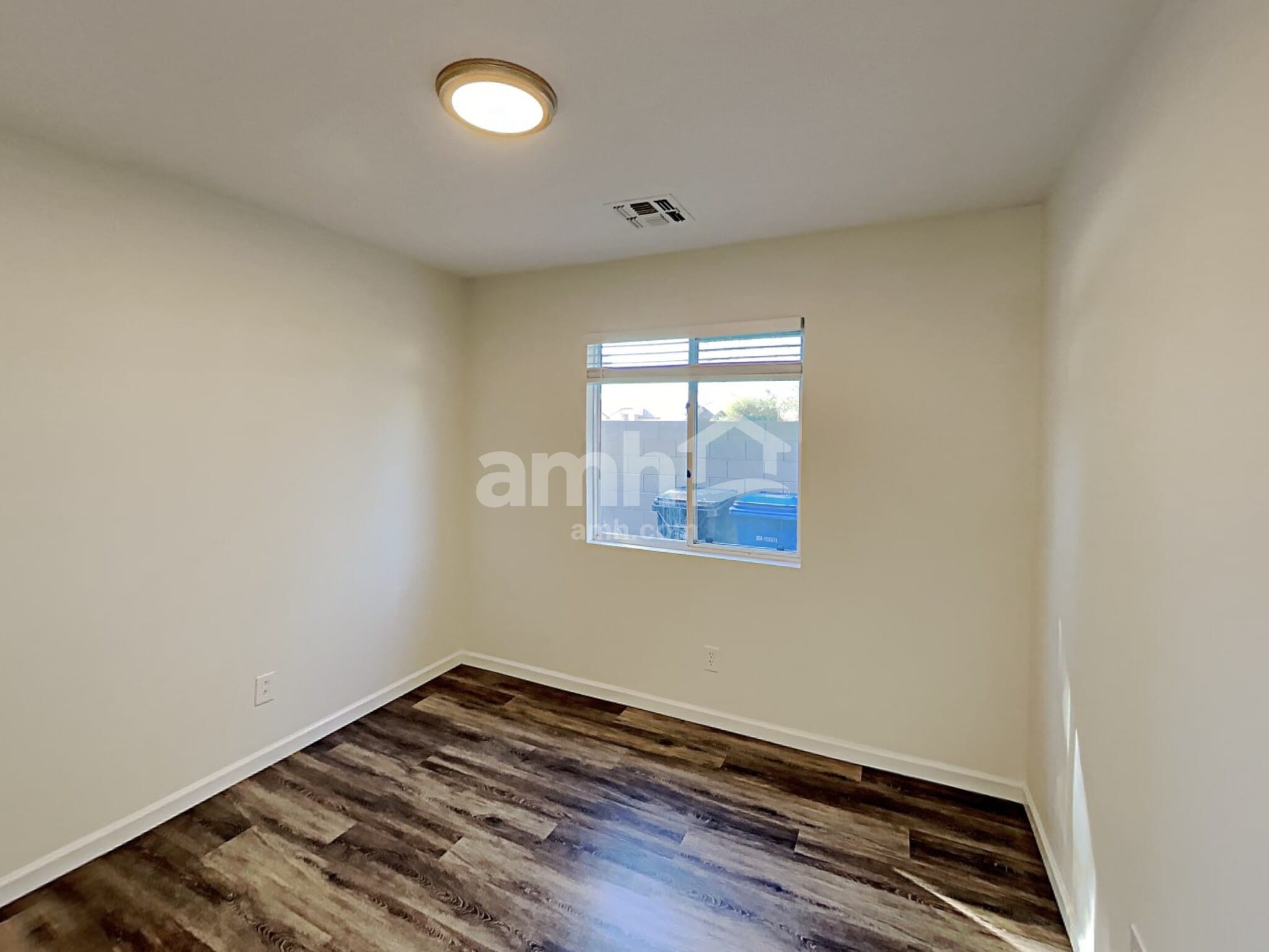 Building Photo - 15374 W Gelding Dr