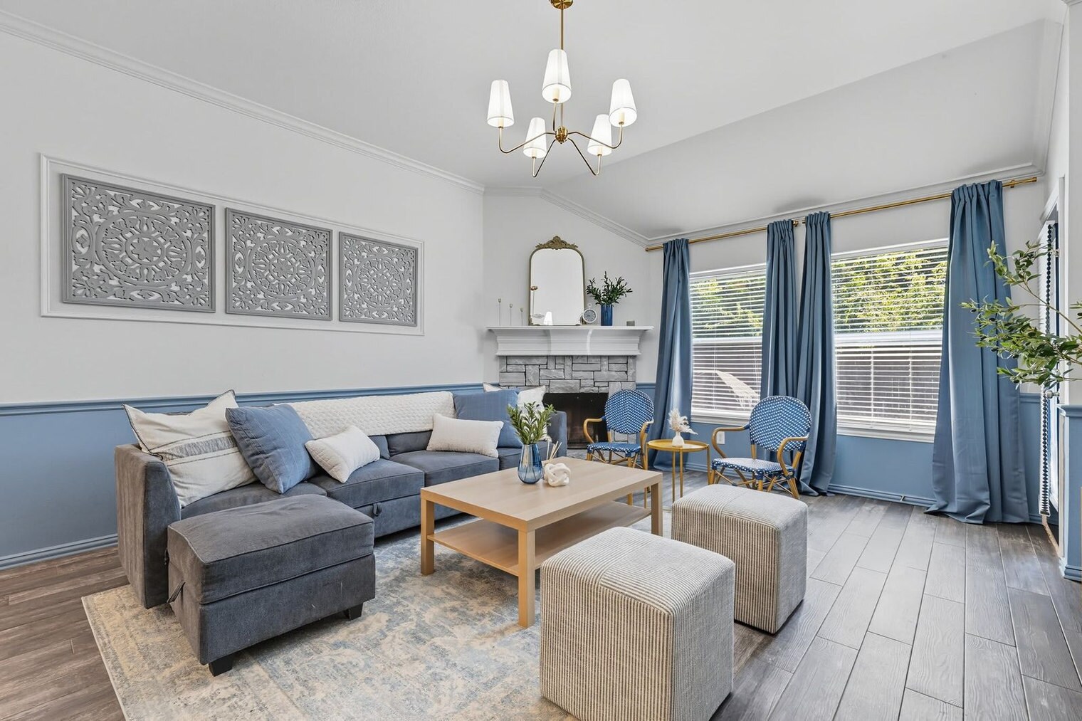 Building Photo - 2402 Blue Holly Dr