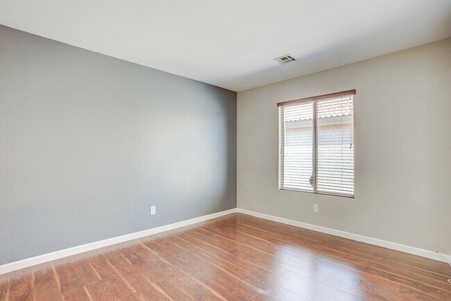 Building Photo - Status: Accepting Applications