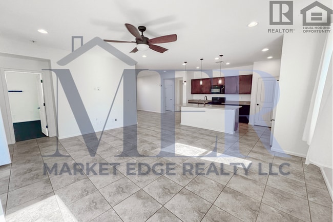 Building Photo - 3Bed/3Bath House in Buckeye! Ready for Immediate Move-In! -- Fenced-In Yard!!