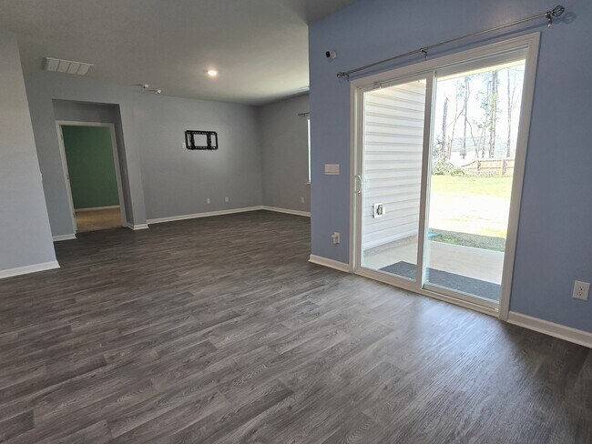 Building Photo - 276 Olivia Ct