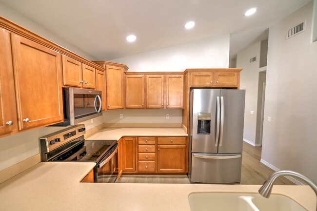 Building Photo - Newly remodeled 4 Bedroom in gated community!