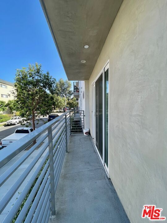 Building Photo - 5405 Hermitage Ave