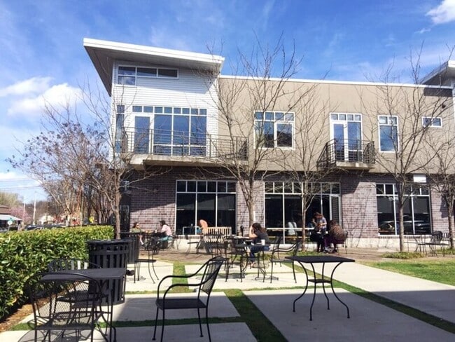 Building Photo - 835 Porter Rd