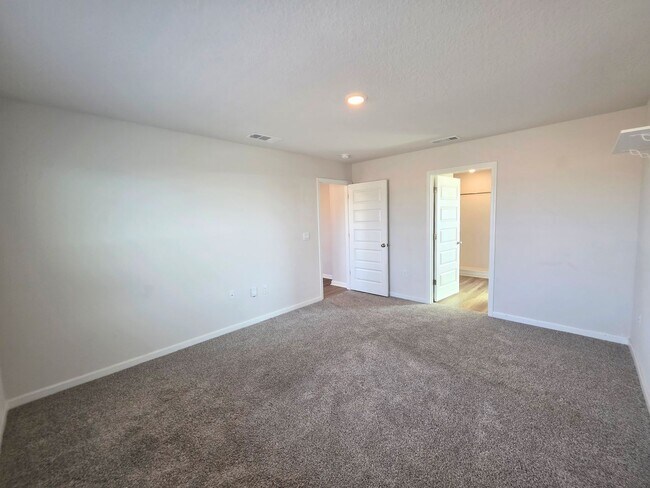 Building Photo - Nearly New 4BR/2BA home close to I10 with energy savings built in