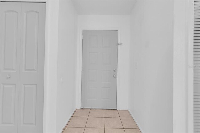 Building Photo - 2432 King Oak Ct