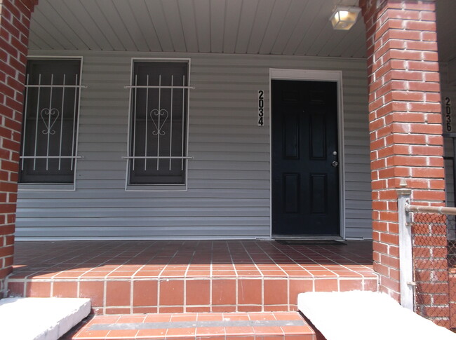 Building Photo - Adorable Remodeled 2Bed Unit in Springfield!