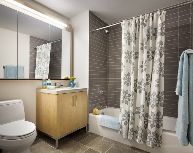 Interior Photo - Abington House