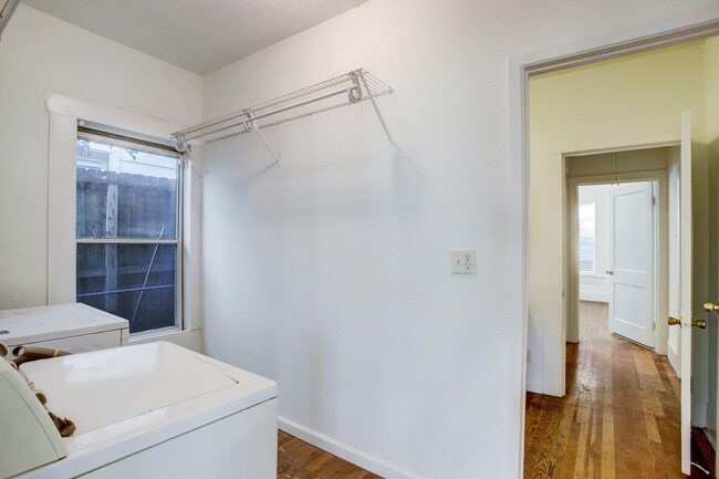 Building Photo - 1436 Dorothy St