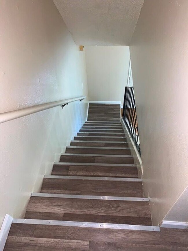 Building Photo - Unit in 8-plex complex
