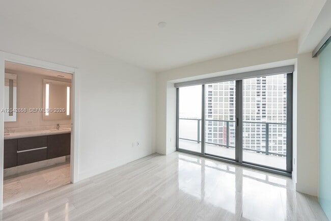Building Photo - 1451 Brickell Ave