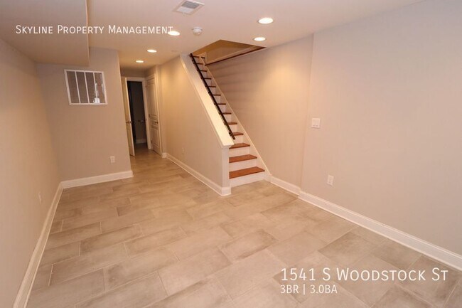 Building Photo - 1541 S Woodstock St