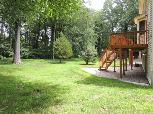 Building Photo - 12 Cardinal Ln