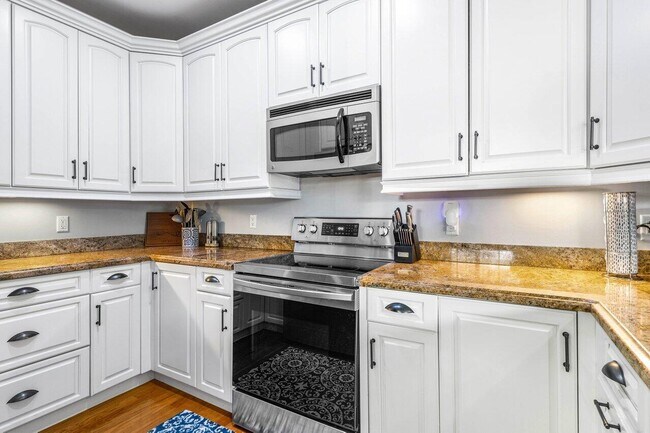 Building Photo - 507 SW 17th St