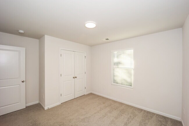 Building Photo - 199 Hamilton Pointe Dr