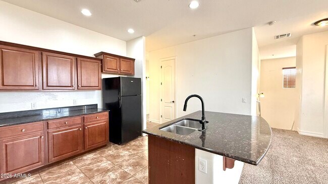 Building Photo - 1456 E 9th St