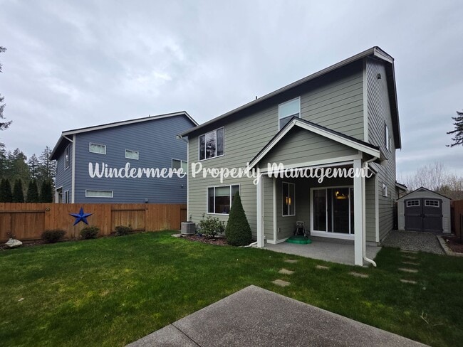 Building Photo - Gorgeous, Spacious 4 bed Home, CK Schools, LARGE fully fenced yard - A/C, close to trails and more!