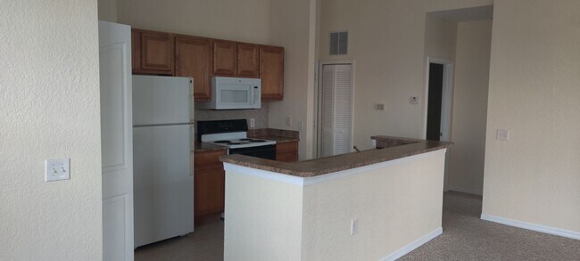 Building Photo - Serenata - 307